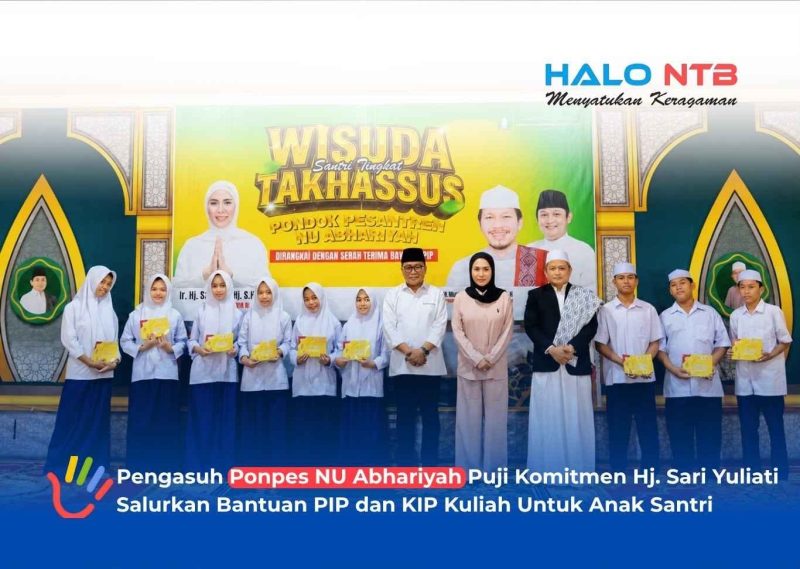 Wakil Ketua DPR RI Hj. Sari Yuliati foto bersama Pengasuh Ponpes NU Abhariyah beserta para santri dan santriwati usai prosesi Wisuda Santri Tingkat Takhassus di Pondok Pesantren NU Abhariyah, Lombok Barat, Selasa (4/8).(Foto: Istimewa)