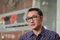 Juru Bicara KPK Budi Prasetyo saat menyampaikan keterangan kepada wartawan di Gedung Merah Putih KPK, Jakarta. (Foto: Inilah.com)