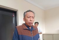 Ketua Lembaga Perlindungan Anak (LPA) Mataram Joko Jumadi saat memberikan keterangan kepada wartawan, Selasa (22/9/2026).