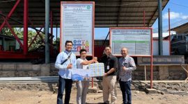 PLN UP3 Selaparang memperkuat kedekatan dengan pelanggan melalui kunjungan langsung ke PT Metro Lestari Utama di wilayah ULP Kopang, Lombok Tengah.