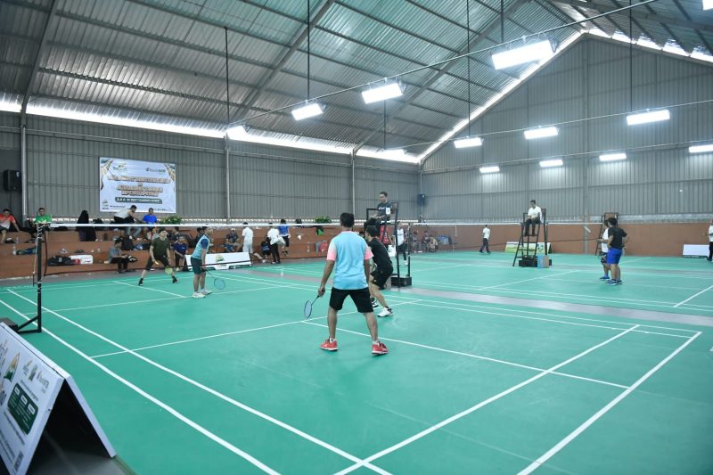 Sejumlah pertandingan RIMO Badminton Cup 2026 berlangsung meriah, mempertemukan peserta dari berbagai perguruan tinggi di NTB.