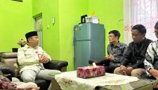 Jajaran PLN UP3 Bima saat melakukan kunjungan ke DLH Kota Bima.