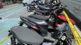 Puluhan sepeda motor diamankan Polres Lombok Barat dalam patroli dan sweeping malam yang menyasar aksi balap liar, Jumat (11/9/2026) malam. Sebanyak 29 unit motor diamankan untuk pendataan dan penindakan lebih lanjut.(foto: Istimewa)