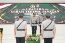 Kapolda NTB Irjen Pol. Kalingga Rendra Raharja, S.E., M.H. memberikan sambutan saat memimpin Upacara Serah Terima Jabatan (Sertijab) Kepala Bidang Kedokteran dan Kesehatan (Kabiddokkes) Polda NTB, di Mataram, Jumat (25/9/2026).