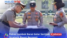 Kapolres Lombok Barat AKBP Mellysa Amalia (kanan) menyaksikan penandatanganan naskah serah terima jabatan dalam rangkaian Sertijab empat jabatan strategis di Polres Lombok Barat, Selasa (22/9/2026).(Foto: Polres Lobar).