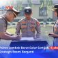 Kapolres Lombok Barat AKBP Mellysa Amalia (kanan) menyaksikan penandatanganan naskah serah terima jabatan dalam rangkaian Sertijab empat jabatan strategis di Polres Lombok Barat, Selasa (22/9/2026).(Foto: Polres Lobar).
