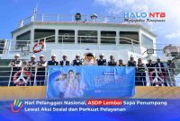 Foto bersama GM ASDP Cabang Lembar, Anis Adinizam, beserta jajaran manajemen dan staf di atas KMP Portlink II, di sela-sela kegiatan aksi sosial pemberian bingkisan kepada penumpang dalam rangka memperingati Hari Pelanggan Nasional 2026, di Lembar, Senin (7/9/2026).(Foto: Istimewa)