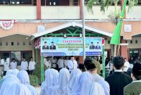 Kepala Kantor Kementerian Agama Kabupaten Lombok Barat, H. Muliadi, M.Pd.I, membuka Olimpiade Madrasah Indonesia (OMI) Tingkat Kabupaten Lombok Barat Tahun 2026 yang dipusatkan di MAN Lombok Barat, Senin (7/9/2026). Sebanyak 755 siswa dari jenjang MI, MTs, dan MA mengikuti kompetisi tersebut.(Foto: Humas MAN Lobar)