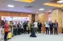 Foto bersama jajaran RSUD Tripat Gerung, tim RSJPD Harapan Kita Jakarta, dan perwakilan rumah sakit se-NTB usai penandatanganan MoU dan PKS pembukaan layanan Cath Lab di RSUD Tripat Gerung.(Foto: Istimewa)
