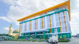 Digitalisasi & Global
Bank NTB Syariah memperkuat layanan digital dan transaksi lintas negara sebagai bagian dari roadmap menuju Bank Devisa, sejalan dengan meningkatnya konektivitas ekonomi NTB dengan pasar global.