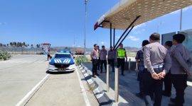 Personel Ditlantas Polda NTB melakukan survei jalur di kawasan Bypass Mandalika, Lombok Tengah, sebagai persiapan rekayasa lalu lintas menjelang MotoGP Mandalika 2026, Kamis (3/9/2026).(Foto: Istimewa)