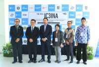 Perwakilan Pemerintah Kabupaten Lombok Barat bersama sejumlah peserta dan pemangku kepentingan berfoto bersama dalam rangka IC3INA 2026 di Lombok Barat, Kamis (3/9/2026).(Foto: Diskominfotik Lobar)