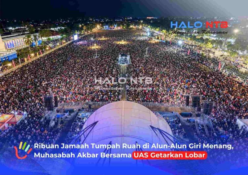Foto udara memperlihatkan ribuan jamaah yang tumpah ruah memadati lapangan Alun-Alun Giri Menang, Lombok Barat, dalam acara Muhasabah Akbar bersama Ustadz Abdul Somad, Sabtu malam (12/9/2026).