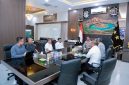 Kapolda NTB Irjen Pol. Kalingga Rendra Raharja menerima kunjungan Direktur Utama PT TCN Gili Trawangan untuk membahas sejumlah hal terkait kawasan Gili Trawangan, Senin (14/9/2026).(Foto: Istimewa)
