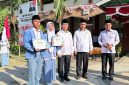 Kepala MAN Lombok Barat bersama jajaran waka dan Ketua-Wakil Ketua ORSIMA terpilih usai pelantikan pengurus baru periode 2026-2027.(Foto: Istimewa)