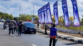Petugas gabungan mengatur arus kendaraan di jalur menuju Sirkuit Mandalika pada hari pertama MotoGP Mandalika 2026, Jumat (9/10/2026).(Foto: Istimewa)