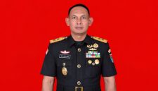 Pangdam XXX/Rinambora Mayjen TNI Edi Saputra mendorong soliditas prajurit dan penguatan sinergi TNI dengan pemerintah serta masyarakat.