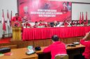 Suasana Rapat DPD PDI Perjuangan NTB yang diperluas di Kantor DPD, Mataram, Sabtu (17/10/2026), yang memutuskan pemberhentian H.W. Musyafirin dari keanggotaan partai.