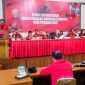 Suasana Rapat DPD PDI Perjuangan NTB yang diperluas di Kantor DPD, Mataram, Sabtu (17/10/2026), yang memutuskan pemberhentian H.W. Musyafirin dari keanggotaan partai.