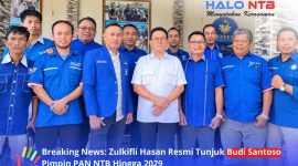 Budi Santoso (tengah) yang ditunjuk sebagai Ketua DPW PAN NTB berpose bersama pengurus DPD PAN Lombok Barat usai agenda silaturahmi dan konsolidasi di Lombok Tengah, Selasa (13/10/2026).(Foto: Halo NTB).