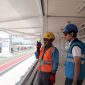 Petugas PLN melakukan pemantauan langsung dari area sirkuit, memastikan seluruh dukungan kelistrikan siap menghadapi rangkaian Pertamina Grand Prix of Indonesia 2026.