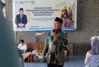 Anggota Komisi IX DPR RI, H. Muazzim Akbar, saat menyampaikan materi dalam Sosialisasi Program Pembangunan Keluarga, Kependudukan, dan Keluarga Berencana (Bangga Kencana) bersama mitra kerja di Desa Mujur, Praya Timur, Lombok Tengah, Rabu (28/10/2026).(Foto: Istimewa)