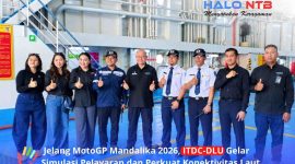 Foto bersama jajaran ITDC dan DLU usai melaksanakan simulasi angkutan pelayaran untuk memperkuat konektivitas transportasi menuju MotoGP Mandalika 2026 di Pelabuhan PDS Lembar, Lombok Barat, Selasa (6/10/2026).(Foto: Halo NTB)