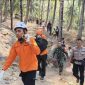 Tim SAR gabungan bersama TNI dan Polri saat melakukan evakuasi jenazah di Bukit Lendang Luar, Desa Malaka, Pemenang, Lombok Utara, Selasa (13/10/2026).(Foto: Ist)